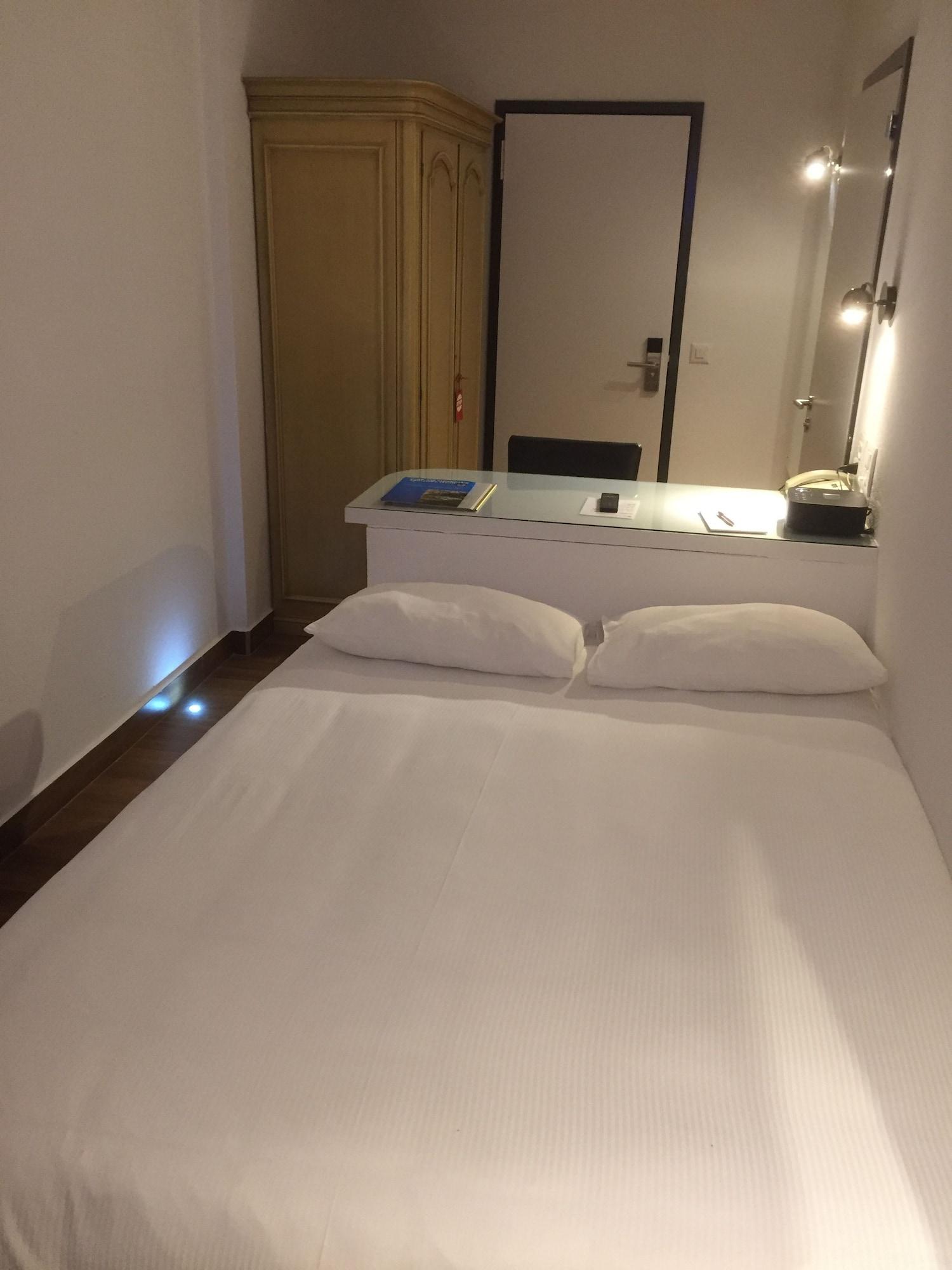 Hotel Campione บิซโซน ภายนอก รูปภาพ