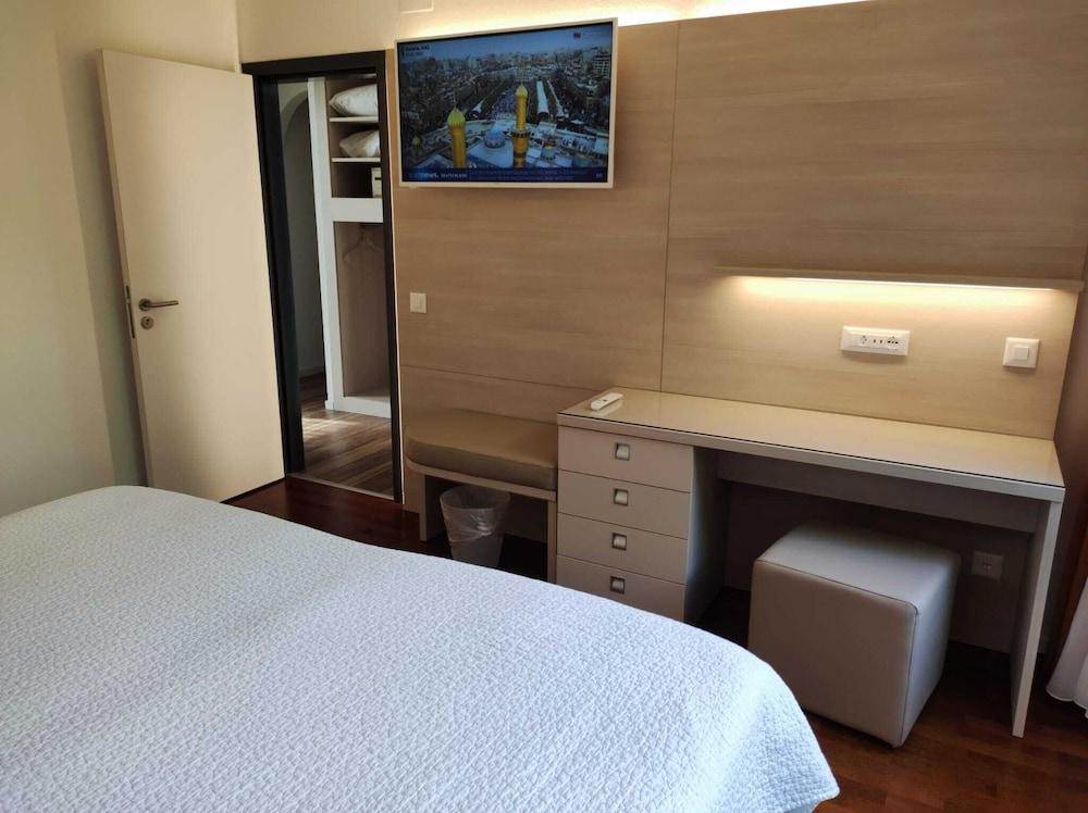 Hotel Campione บิซโซน ภายนอก รูปภาพ